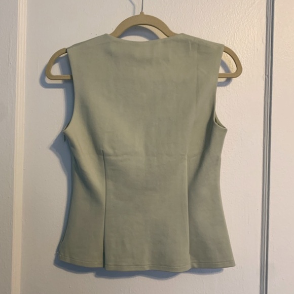 Light Green Sleeveless Top | Size M - Picture 5 of 9